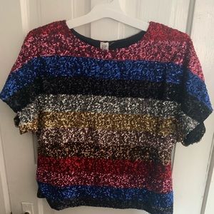 Gap semi-crop top, size xxs but is made loose